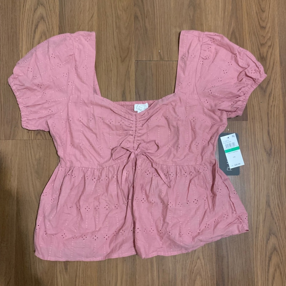 Juniors Pink Top Size Large